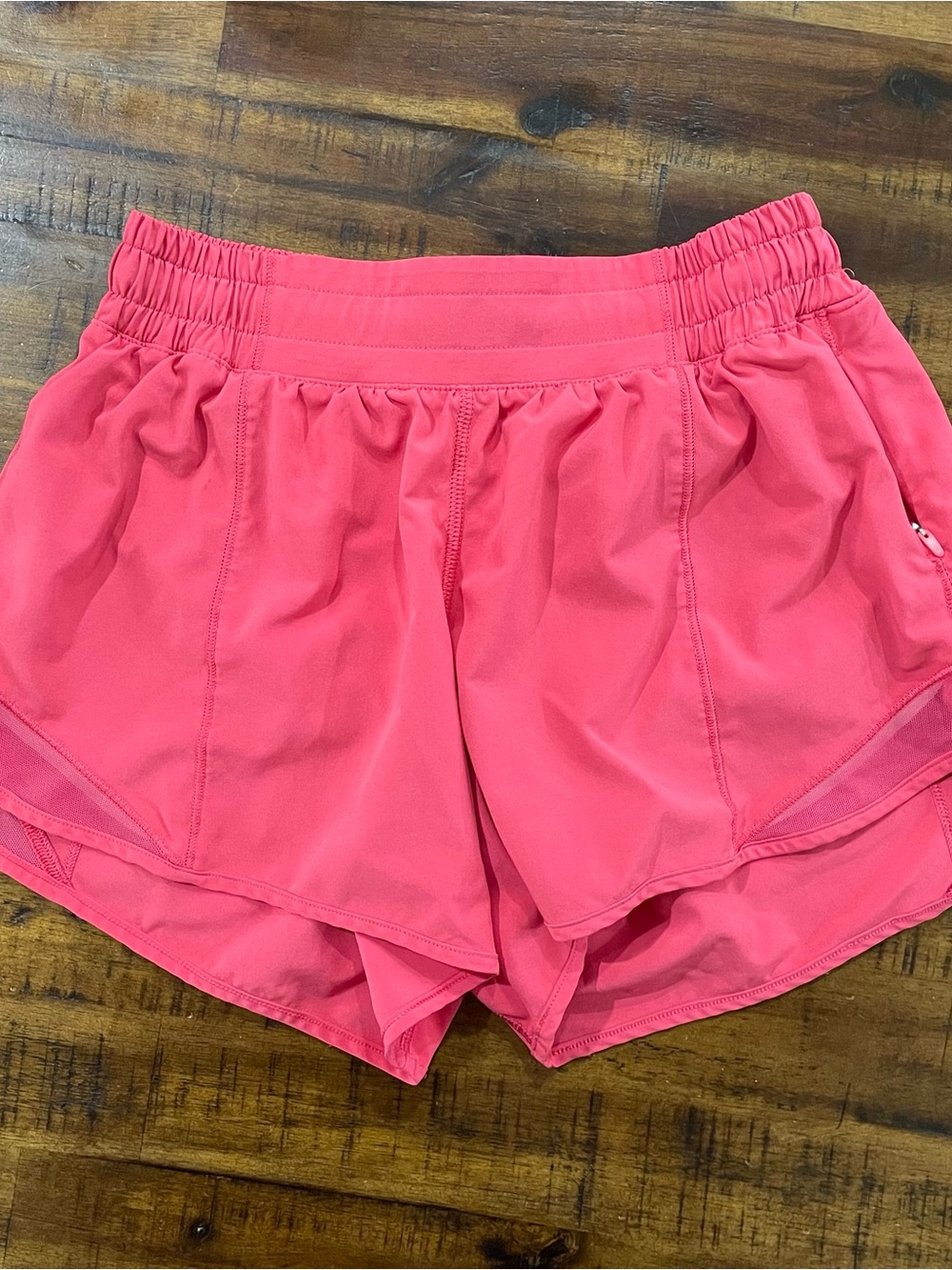 Lululemon Hotty Hot 4” Shorts Size 4 Heartthrob Pink